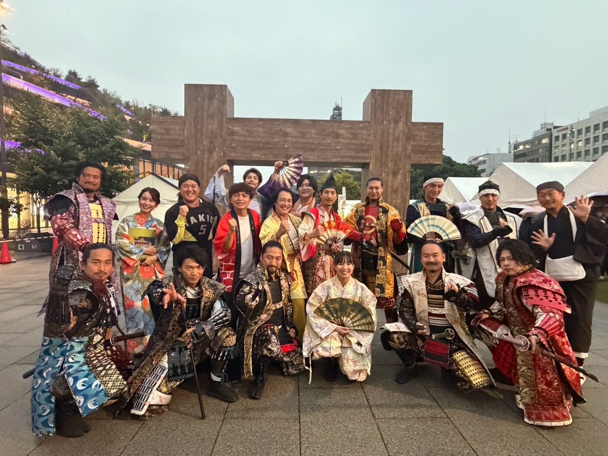 kumajyobushotai's tweet photo. 改めて、
【特別版 お城EXPO in 熊本 2026】
【城下町くまもと復興応援市】
ご参加頂いた皆様方。誠に有難う御座りまする！

熊本城を含め、様々な城郭や歴史の学び。
そして様々な特産品や美味なる食を堪能し楽しむ事で、各地の復興の力となる此度の祭り。
皆様方が笑顔になったのなら幸いじゃ！

これよりは屋敷にてゆっくりお休み下され。それではまた。

細川忠興