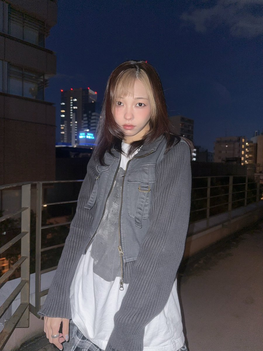 _JENNI_2017_'s tweet photo. 一緒にいてくれる？ https://t.co/87g8RHdevB