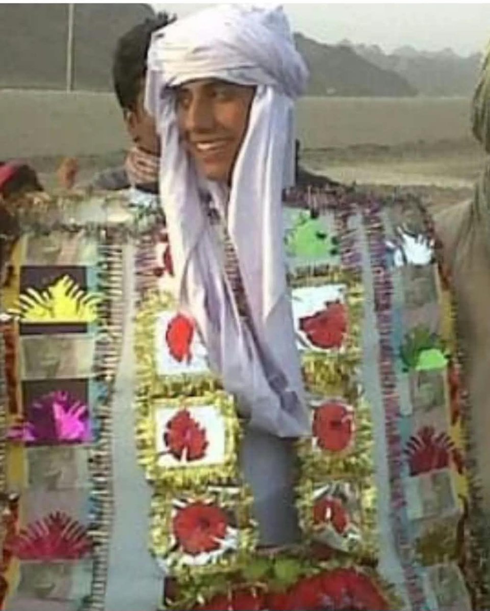 SeemaBalochh's tweet photo. ریاست سمجھتی ہے کہ شبیر کی جبری گمشدگی اور مجھ پر ایف آئی آر کرنے اور فورتھ شیڈیول کے بعد ہم ڈر جائیں گے۔ جس ریاست کو خوفِ خدا نہ ہو، اس سے ڈرنا خوف کی بے حرمتی ہوگی۔
ریاست سمجھ لے آپ میرے پیر بیڑیوں سے باندھ بھی لیں میں شبیر کی بازیابی کے لئے چیختی رہوں گی۔
#SaveShabirBaloch https://t.co/LjcOMghXvc