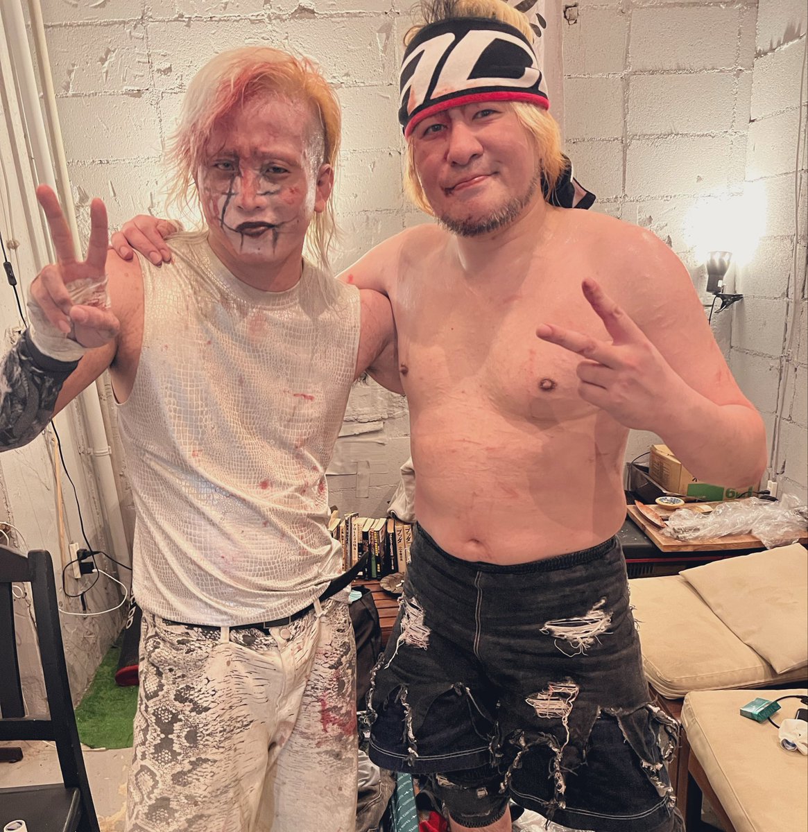 revenger_0129's tweet photo. Familyでした

イサミさん

本当にありがとうございました！
またいつかじゃなく、必ず次に繋げます

その時は組みましょう🔥
来年の春くらいに！

俺の魂も、お客さんの魂も、リングソウルの魂も

イサミさんに届いて良かった！

色々あるけど、生きるしかねぇんだ！
やってやらぁ！！ https://t.co/XDmEJt3O0X