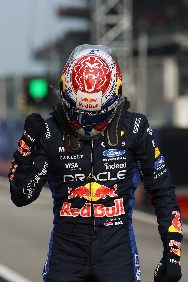 verstappenews's tweet photo. After winning in Malaysia, Max Verstappen has now won at least one race in 11 consecutive seasons

2016 TO 2026. NOT ONE SEASON WITHOUT A WIN. 🐐 https://t.co/Nec1NwGZIa