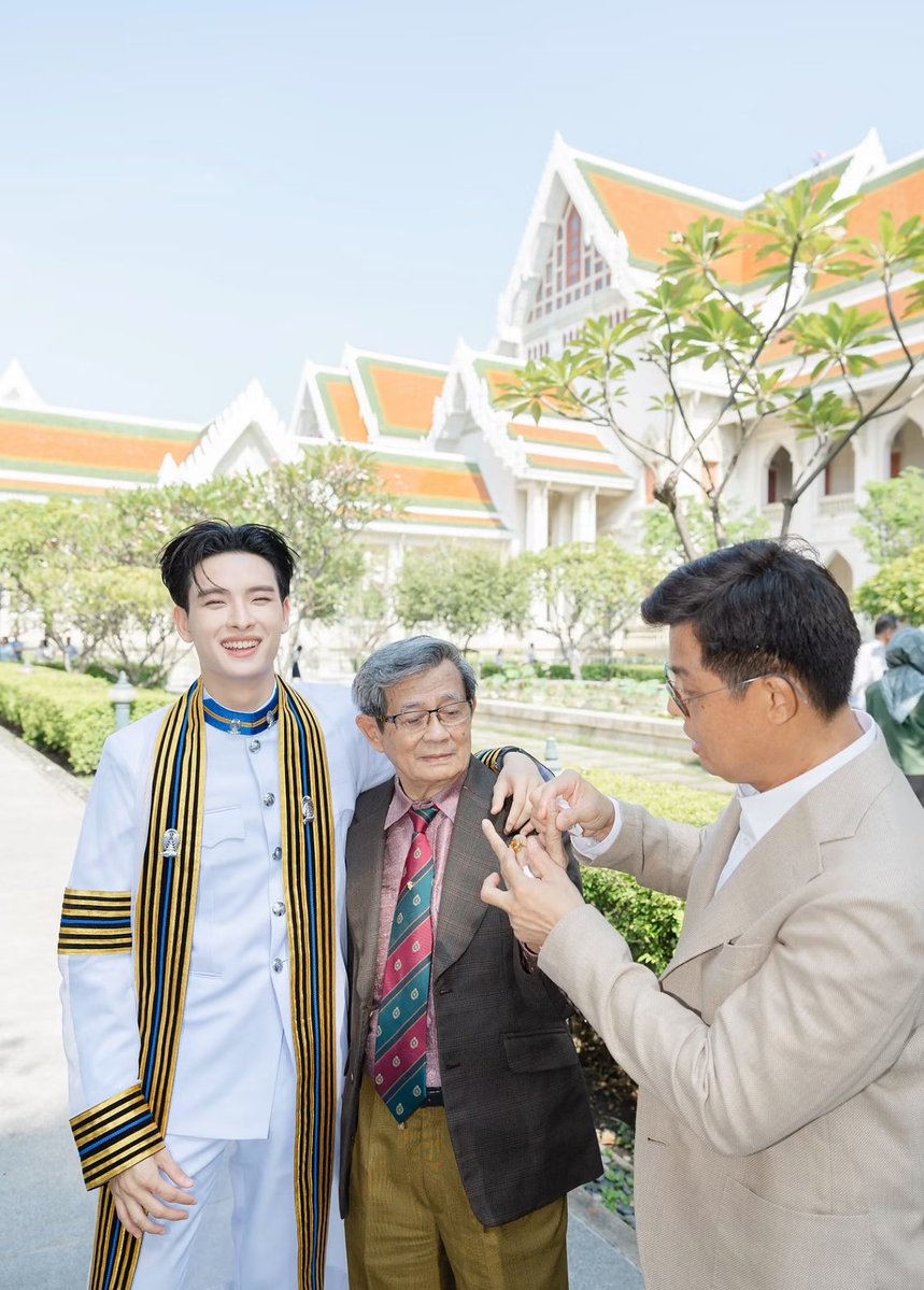 numniimkp's tweet photo. ขุนพลกับแฟม มีคุณปู่ด้วยน่ารักอบอุ่นที่สุดดด 🤍🫶🏻

#KHUNPOL https://t.co/9NbvIaJYDy