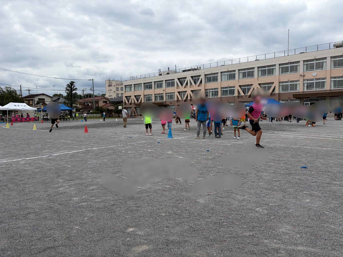 mamfunks1960's tweet photo. ���日は過ごし易い気候の中、錦町の町民運動会が盛大に開催されました。我が錦東会は何とか健闘し、町会対抗で5位となりました。私も百足競争と玉入れに出場しました。参加した選手の皆さん、ありがとうございました！
#立川市
#錦町町民運動会 
#錦東会 
#立川市議会議員 https://t.co/1f3ROrlenr