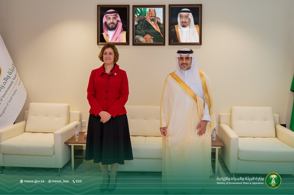 MEWA_KSA's tweet photo. معالي نائب الوزير يلتقي نائب المدير العام لمنظمة الأغذية والزراعة للأمم المتحدة (الفاو)، وجرى خلال اللقاء مناقشة عدد من الموضوعات ذات الاهتمام المشترك في مجالات الزراعة والأمن الغذائي. https://t.co/oph7PEq8Yk