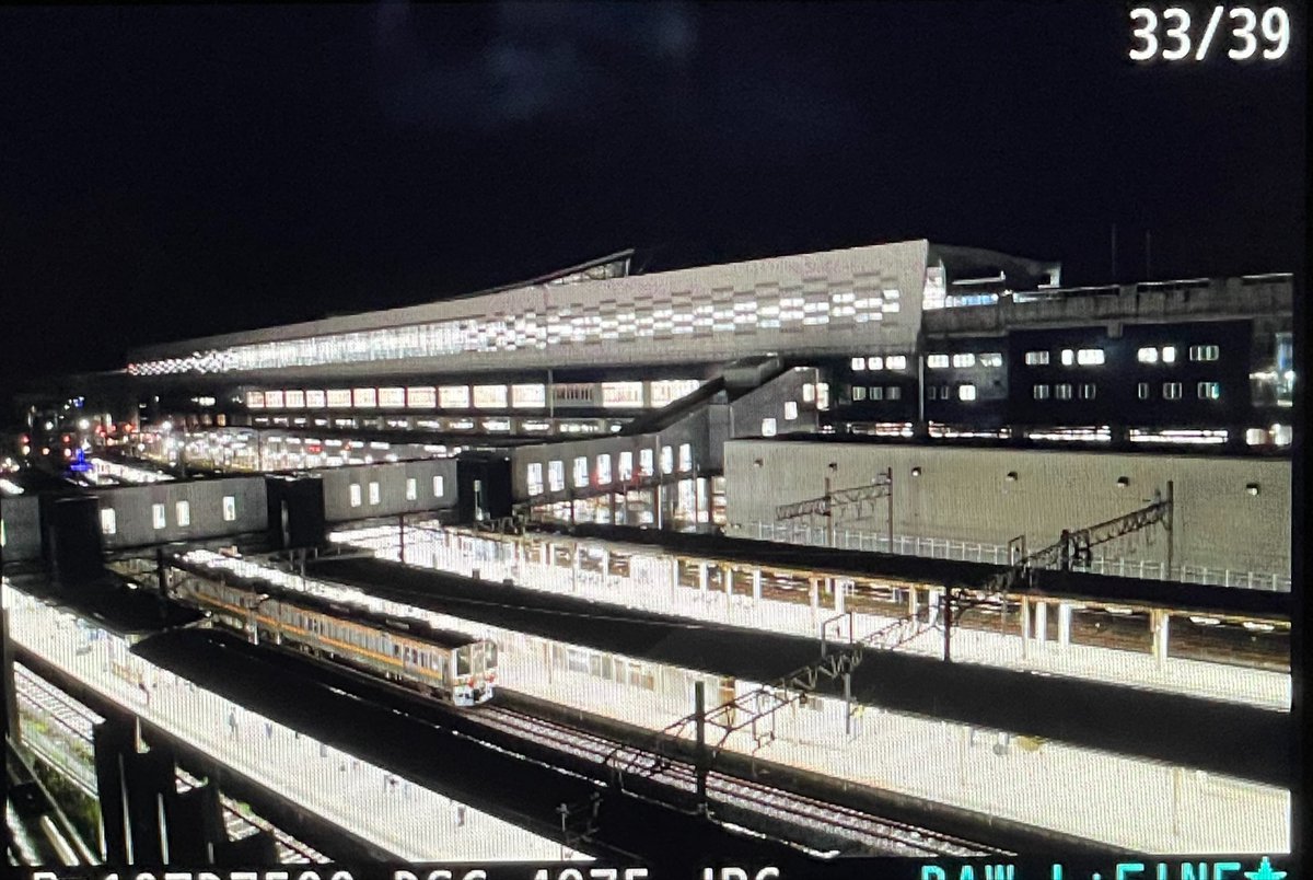 rokuyon_1d's tweet photo. 敦賀駅に213系！
ガチでありがとう😭 https://t.co/mMJM4PhYis