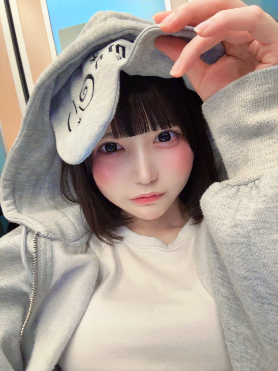 iON_menma_'s tweet photo. 空港コーデ✈️これで機内でもぐっすり💤⭐️ https://t.co/1JZGcUe7q2
