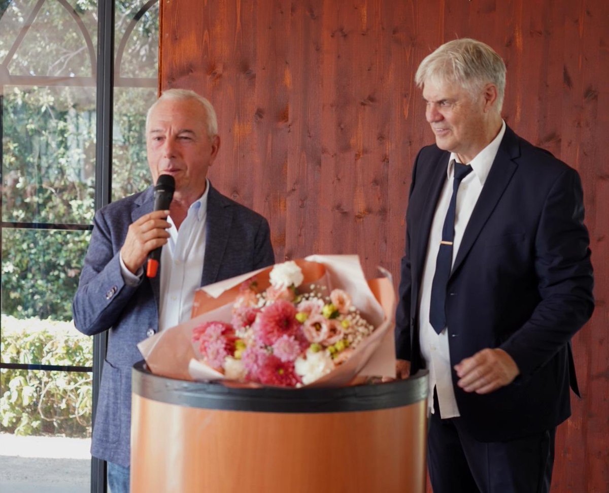 JeanLeonetti's tweet photo. La fête champêtre de l’Amicale des Antibois rassemble toutes les valeurs qu’#Antibes défend et promeut : l’amitié, la solidarité, les traditions et la transmission de la mémoire.
C’est toujours un plaisir de participer aux événements de l’amicale présidée par Daniel Mazauric. La plus ancienne association d’Antibes connaît la recette du succès en rassemblant les générations et en renforçant les liens depuis plus de 50 ans.
L’engagement des bénévoles,  
leur dynamisme sont la preuve de la vitalité du tissu associatif de notre ville. 
Je les félicite chaleureusement.