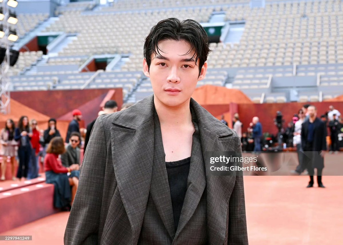 xiaoer0518's tweet photo. Cheering hard for KIMYOONSIK’s stunning LACOSTE SS27 runway look.

KIMYOONSIK LACOSTE SS27

#KIMYOONSIKxLacoste
#YOONSIKPFWSS27 https://t.co/WkcxJ0Cx1d
