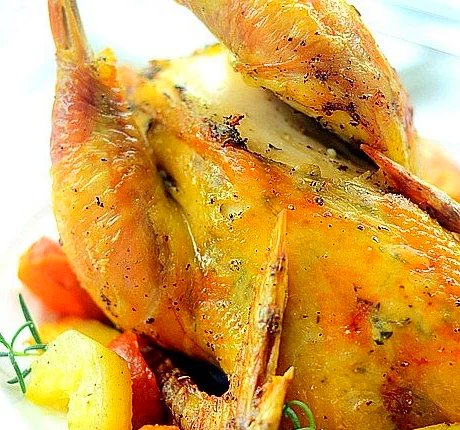 sweec203133's tweet photo. [This grilled chicken's aroma is too tempting, the vacation vibe here is perfect, don't lie, you've also been craving this delicious treat!]， https://t.co/97bTWUQyqL