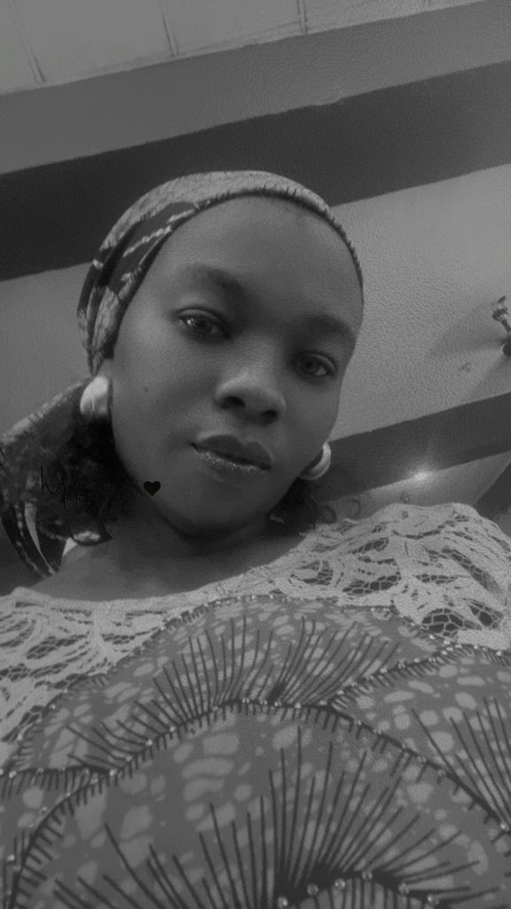 faitheniola93's tweet photo. White picture https://t.co/JiCH7U0C8i
