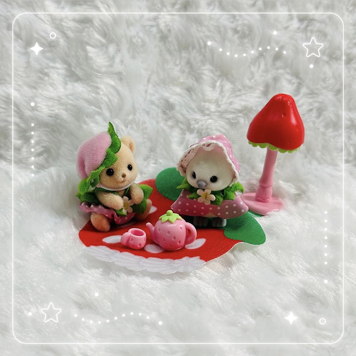 2k_ri_bt's tweet photo. 昨日我が家に来てくれたかわいい子たち🥰🍓

シルバニアを好きになるなんて思ってもなかった🫣
出会わせてくれてありがとうやでぇ☺️🫶🫶 https://t.co/IhTssboKwF