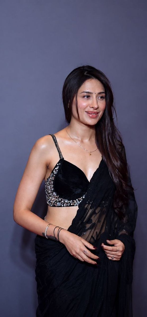 anthati_sa20192's tweet photo. Unreal Beauty โจ
#mahirasharma https://t.co/HMK1KP0G6c