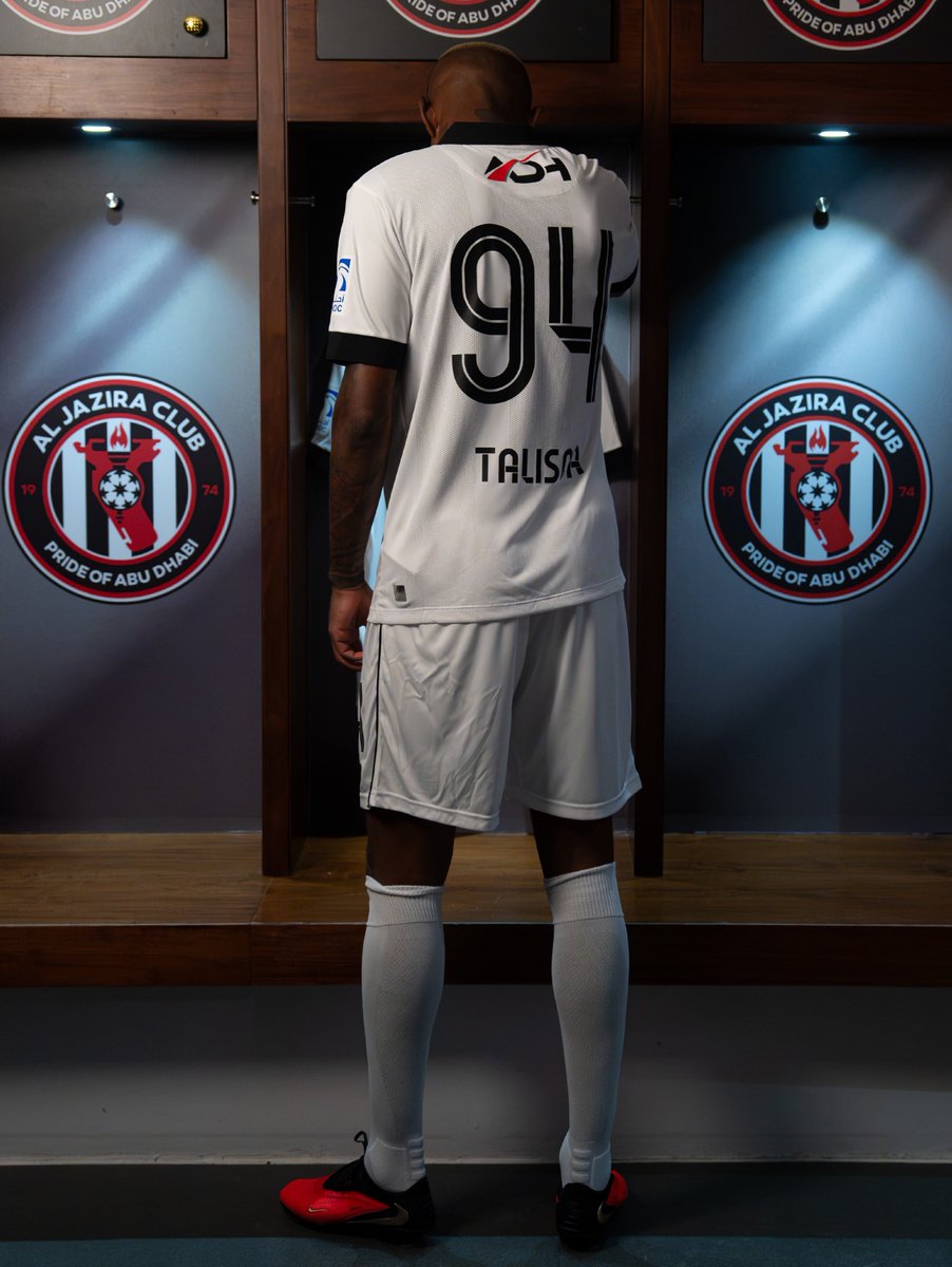 ajansfenercom's tweet photo. Anderson Talisca: Hayat gerçekten çok garip. Bazen Tanrı’nın planlarını, hatta bazı şeylerin neden hayatımızda yaşandığını bile anlayamıyoruz. Ancak doğru zaman geldiğinde, her şeyin bir amacı olduğunu bize gösteriyor.

Tanrı hayatımızda inanılmaz şeyler yapıyor. İyilik yapmaya, başkalarına yardım etmeye, iyi bir profesyonel olmaya, ailemize sahip çıkmaya ve her şeyi kalpten yapmaya çalıştığımızda, Tanrı’nın kimsenin görmediği çabalarımızı bile gördüğüne inanıyorum.

Yol her zaman kolay olmayacak ve bazen hayatın bizi yapmak zorunda bıraktığı seçimleri anlayamayacağız. Ancak iyilik ekenin bir gün güzel şeyler biçeceğine inanmaya devam ediyorum. Tanrı kalbimizi, mücadelelerimizi ve sessizce yaptığımız her şeyi biliyor.

Günün sonunda önemli olan, hayat anlamsız görünse bile iyilik yapmaya devam etmek. Çünkü Tanrı bizi tam olarak nereye götürmek istediğini biliyor.

Bu paylaşım, Tanrı’nın yalnızca bir ay içerisinde hayatımda yaptıklarının küçük bir özeti. Geçmişe baktığımda, anlayamadığım bazı şeylerin aslında Tanrı’nın çok daha büyük bir şey hazırlamasının bir parçası olduğunu görüyorum.

Bugün ise her zamankinden daha çok şükrediyorum. 🙏🏻

Biliyorum ki bu hikâye, Tanrı’nın planlarını anlayamadan zor bir dönemden geçen başka insanlara da ilham olabilir.