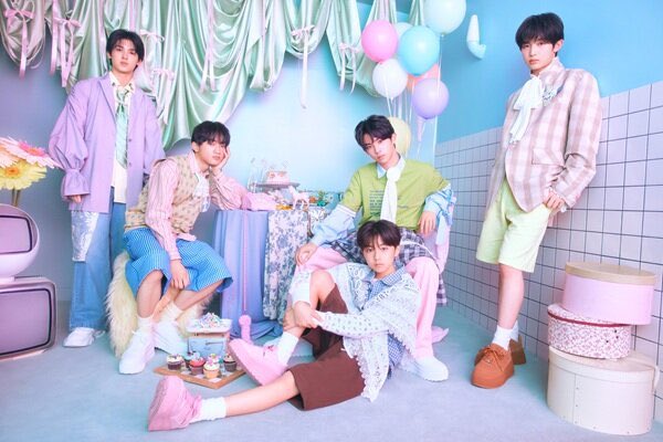 vv__official's tweet photo. Not Found『ERROR CODE 404』
の発売を記念して、VV限定抽選特典付き販売決定！
対象店舗にてご購入のお客様に抽選でご希望メンバー直筆のお客様の宛名入りサインPOPをプレゼントいたします！ 
明日より各店舗販売スタート🎶
詳細はこちら💁
https://t.co/UDIm1fQ4tl

#4NF4 #NotFound #EBiDANNEXT https://t.co/ulxMoujtJi