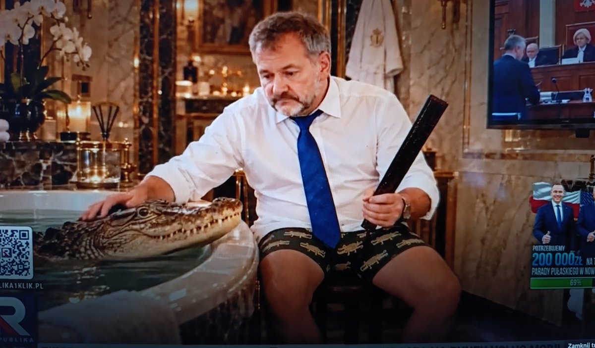 awarcholinski's tweet photo. Czy to jest normalne? @RepublikaTV generuje wizerunek ministra @MS_GOV_PL @w_zurek w bieliźnie. Nie ma żadnego oznaczenia, że to wytwór AI😵‍💫 i publikuje to w programie publicystycznym. Zero reakcji gości. A oglądał to m in @mwojcik_. Jakie granice jeszcze są w stanie przekroczyć? https://t.co/t0JddwRw4w