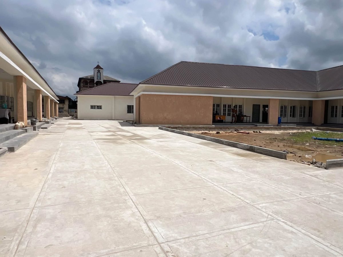 myabiadaily's tweet photo. UPDATE: Ulasi Road Primary School, Aba. 

Slow and steady wins the race. https://t.co/sgggmmLEql