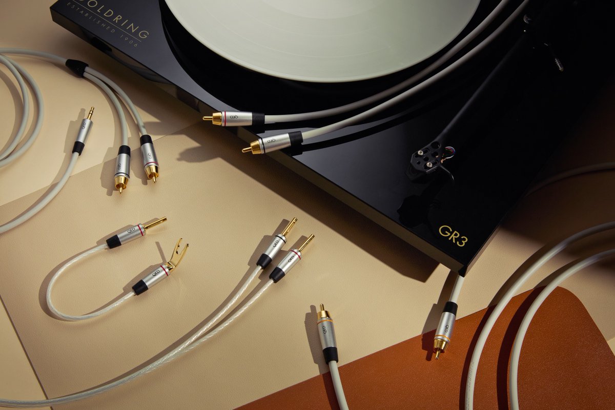 viralbhayani77's tweet photo. QED refreshes its Performance cable range — 13 models for streaming-age systems; speaker cable from £119/2m, audio interconnect from £49; OFC + 24K gold. StereoNET
#QED #HiFi #Audiophile #Cables #StereoNET https://t.co/A2JdRRbenP