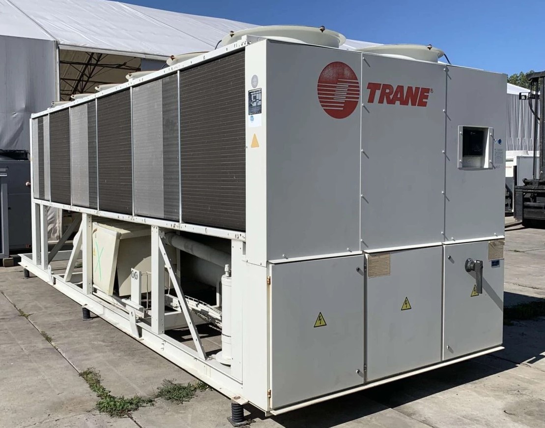myclima_gr's tweet photo. Μεταχειρισμένος αερόψυκτος Ψύκτης Trane 648kw (12/7-35°C) ψύξη,όρια ρύθμισης ψύξης -12 έως +18οC, μοντέλο 2009,2 ψυκτικά κυκλώματα,2 συμπιεστές Trane screw,ψυκτικό ρευστό R134a.Παράδοση σε 2-3 εβδομάδες. Σε καλή κατάσταση. Βρείτε το ψυκτικό μηχάνημα https://t.co/snqELgnMCV https://t.co/erfpcaCnb4