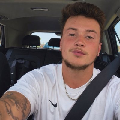 dawsonbday's tweet photo. #NewProfilePic https://t.co/KB3ON0cpWY