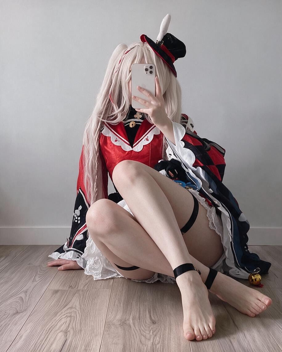 bimboktty's tweet photo. i just want to be someone’s cute spoiled gf 🧎‍♀️‍➡️ https://t.co/RznKAFjRCZ