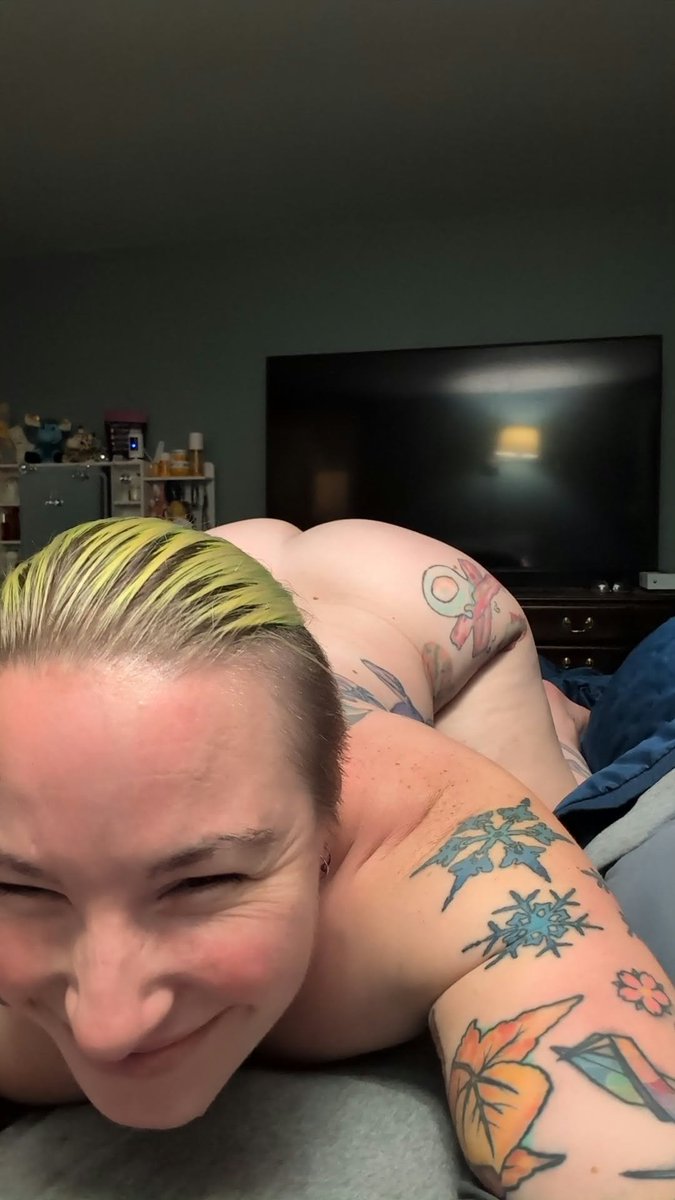 Laur_KinkyBaker's tweet photo. Good morning and happy Sunday from Mt lebo
#pittsburgh #pghfreaks #pgh #412freaks #pawg #bootycall https://t.co/WNU1fLLEJ3