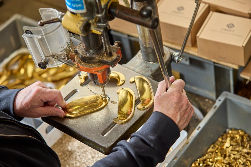Building_Innov's tweet photo. The journey of brass: Croft celebrates the craftsmanship of British-made hardware...
https://t.co/A5WKc5Mh87
#Croft #ArchitecturalHardware #Architects #Brass #Furnishing #InteriorDesign #Homeowners #Craftsmanship #DoorHandles #CabinetPulls #Fittings #Durability #Quality #Style https://t.co/d9XI7kMkPM