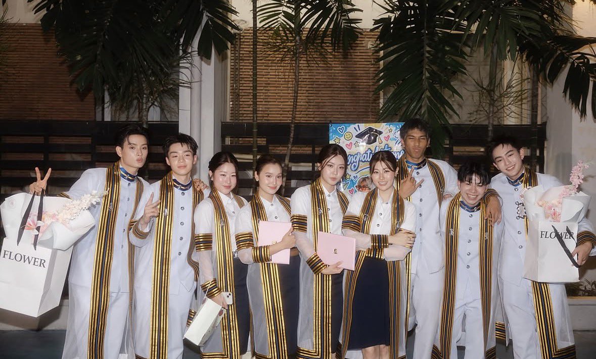 heartmeoaw's tweet photo. นครดาราของแท้ แล้วขุนกับฮาร์ทคือถ้าเอ็งได้ดอกไม้ข้าก็ต้องได้เหมือนกันมากเอนดู525252626262662 https://t.co/pIEt3HTM7Y
