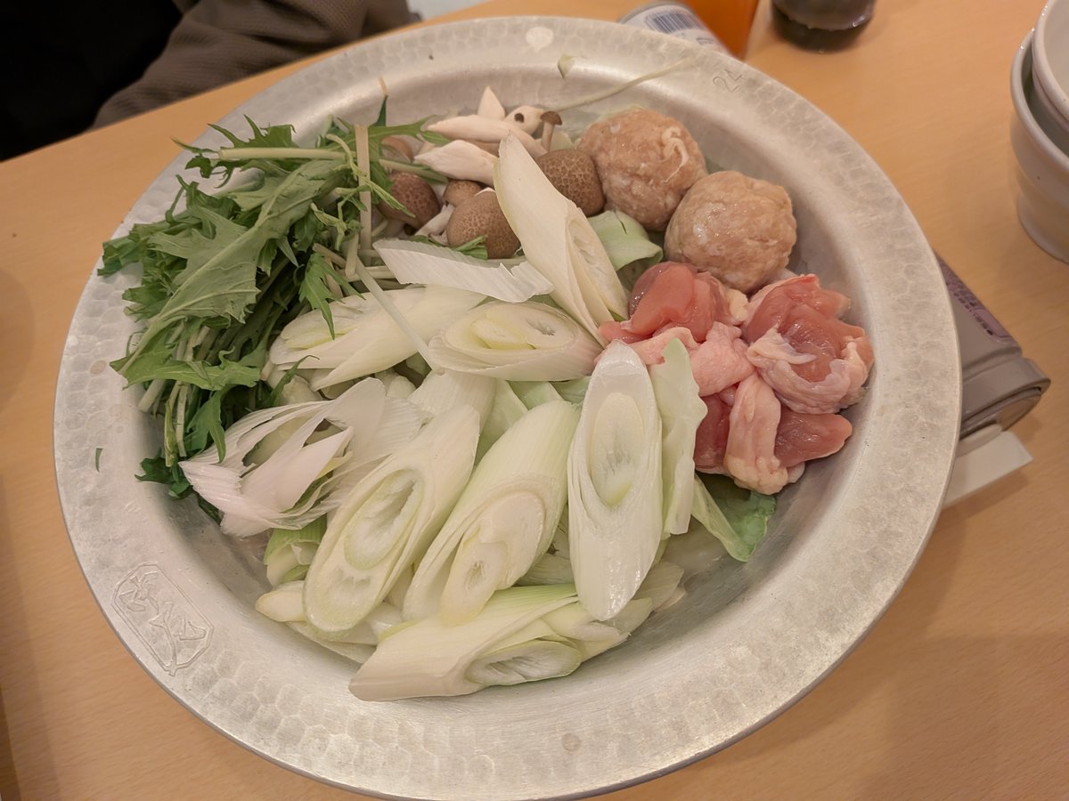 h1031977's tweet photo. 今夜は「とりいちず」で夕食🍻
私は明日休み、彼は明日出張．．．何となく気持ちに余裕があるので、居酒屋夕食となりました😊

でも、お互いが車で来ているから、ノンアルなのが残念💦今度来る時は子供たちと一緒に来てシリンダーサワー頼んでみたいねと話していました(＊ˊ艸ˋ)♬* https://t.co/Yh1nJPn9UZ