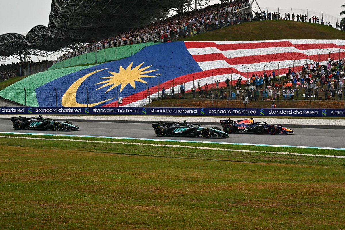 Motorsport's tweet photo. Sepang should absolutely stay on the F1 calendar.

Do you agree? https://t.co/90yxWt4VTT