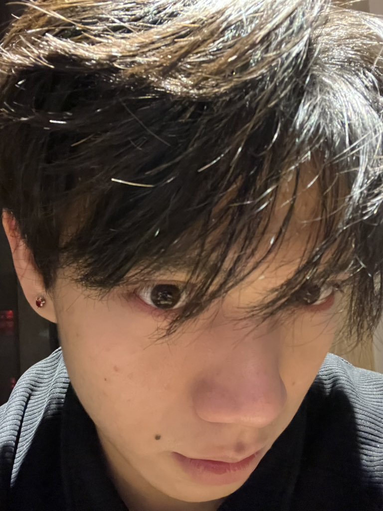 Kikiyoung00's tweet photo. 上一世大号被封，这一世我要把失去的拿回来 https://t.co/bDx2MLO0WK