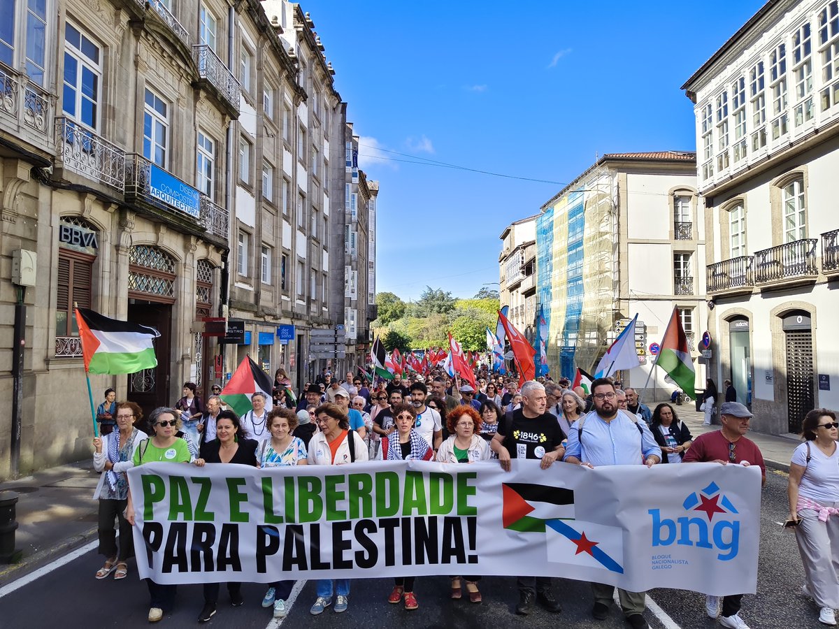 obloque's tweet photo. Unha vez máis o pobo galego demostra o seu apoio a causa de Palestina. Exiximos parar xa a barbarie e o xenocio do pobo palestino a mans de Israel, co apoio de USA.

#GalizaConPalestina #PalestinaVencerá https://t.co/BPCuMcQfAr