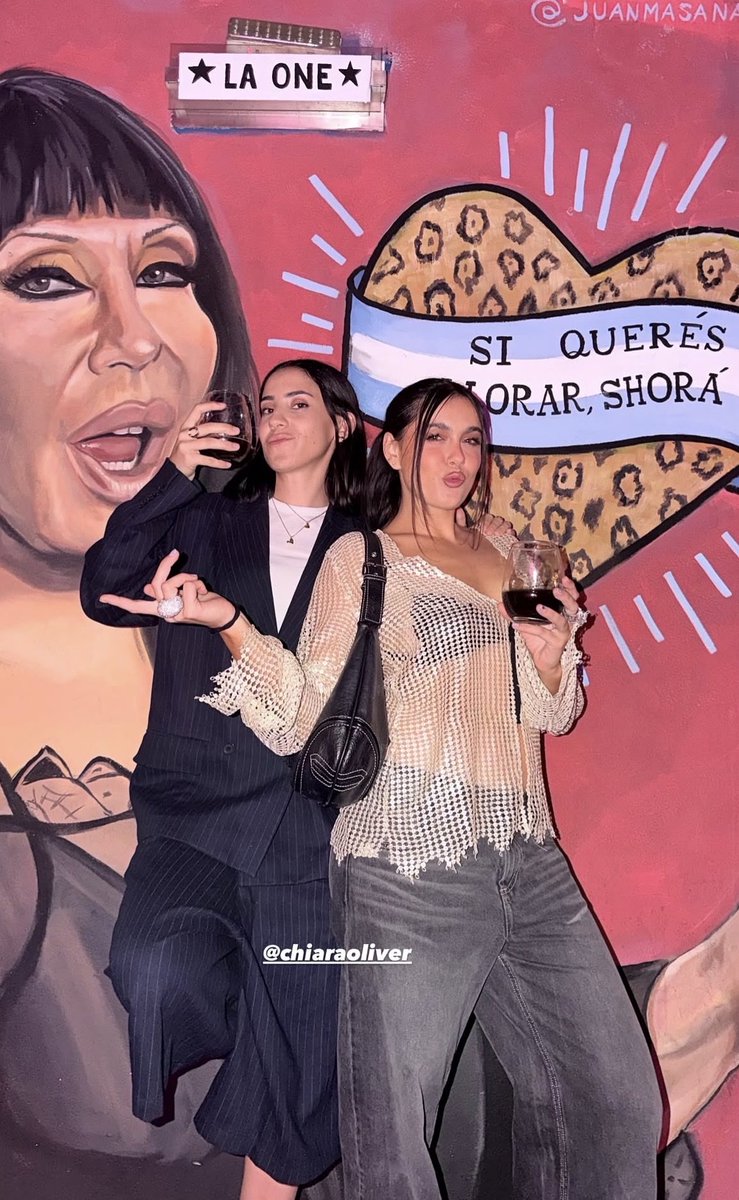 cher444444's tweet photo. Se juntaron GH Argentina y OT España, que musheres✨✨✨ https://t.co/vtITRSbxIR