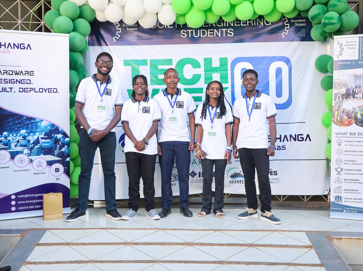 jkuatses's tweet photo. Spot our merch🔥🔥🔥🔥
#jkuatses #techweek6.0 https://t.co/nRS8hViwfE