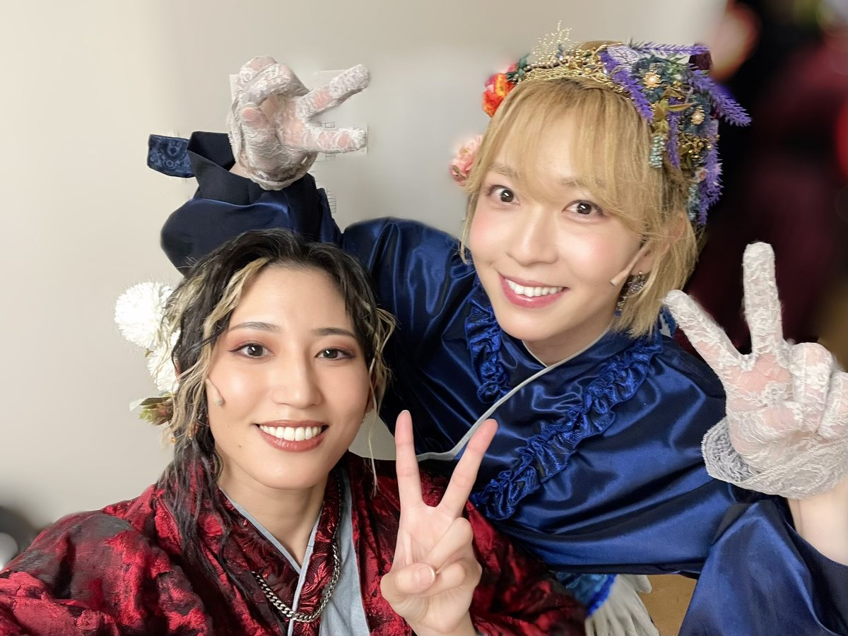 0621Hiro0621's tweet photo. Casual Meets Shakespeare
『Romeo and Juliet OC』

無事に全公演が終わりました！！！
日々たくさんのご観劇、ご視聴ありがとうございました！！！

刺激的な日々でした！！！！

おやすみ！！！！！

#ロミジュリOC https://t.co/HYHlfBJssL