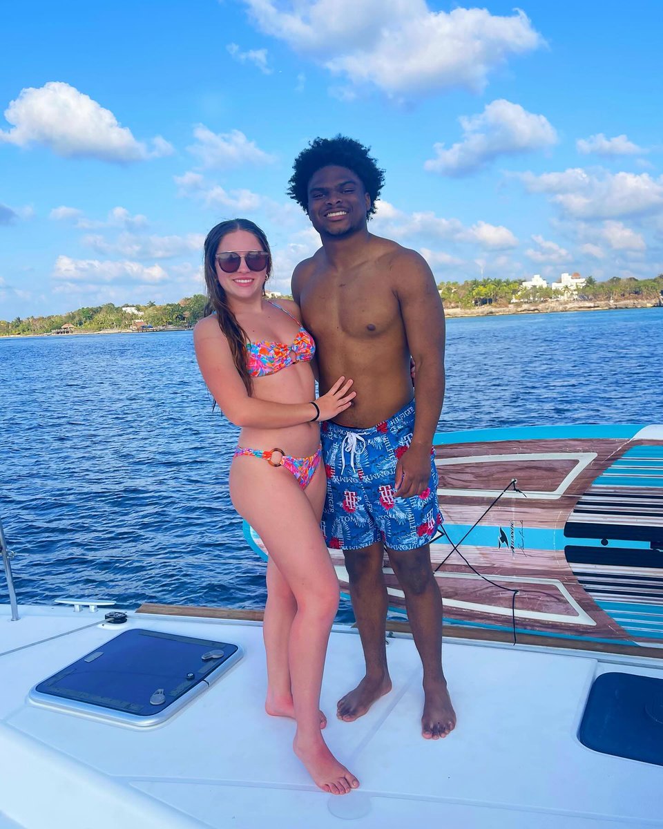 SageHunt64853's tweet photo. #InterracialCouple #WWBM #WhiteWomanBlackMan #BlackManWhiteWoman #MixedCouple #InterracialLove #BNWO https://t.co/YhZXdNVRl6