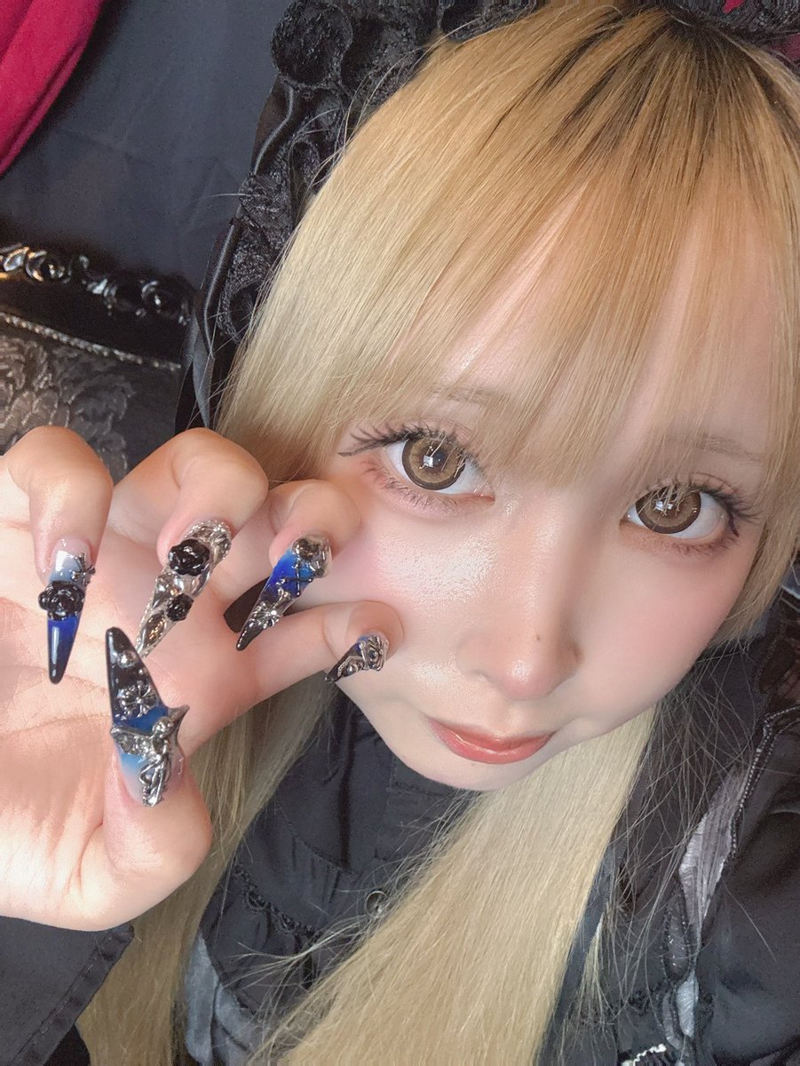 enma_devi_oki's tweet photo. おきゅいん❤️‍🔥
本日はもぎゅちゃんの激アツ回しそうめんですわ❣️❣️❣️
味見させて貰ったらほまに激うまフェスティバル🤩🤩🤩だったので絶対に食べて欲しい😍ご帰宅お待ちしてます❣️
ちなみにネイル変えたにょ〜🐮✋ https://t.co/hscyq8jFCW
