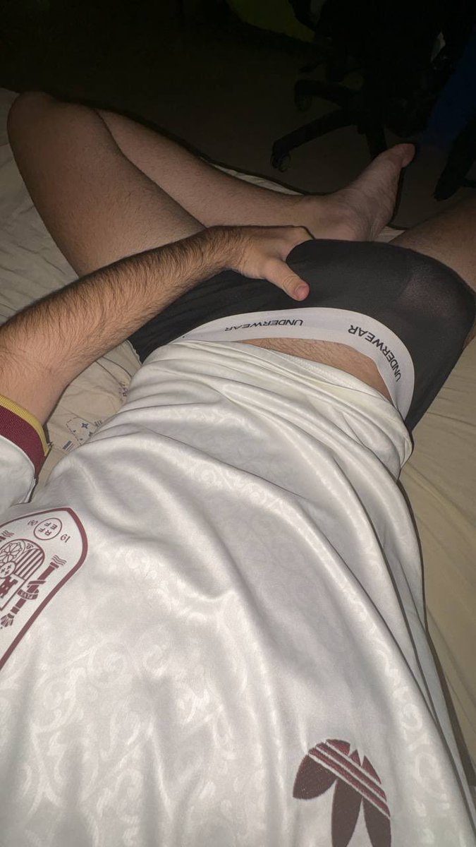 rrreulm's tweet photo. la resaca se la pone gorda a cualquiera😈💸 https://t.co/1QsDT04dTk