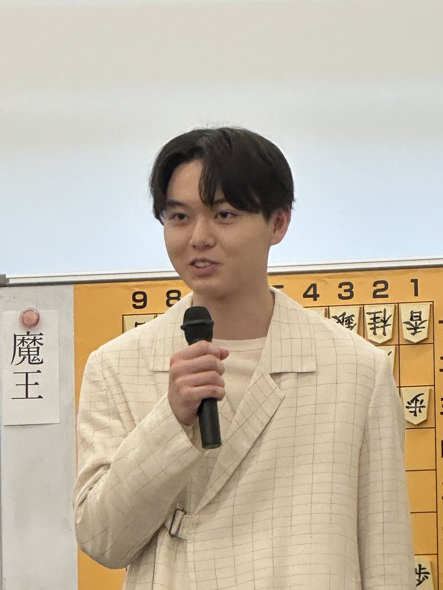 Syo_oubo's tweet photo. 今日楽しかったイベントの写真をザッと出していきます　その1

#渡辺明九段vs S6 https://t.co/5ILDhSK7zK