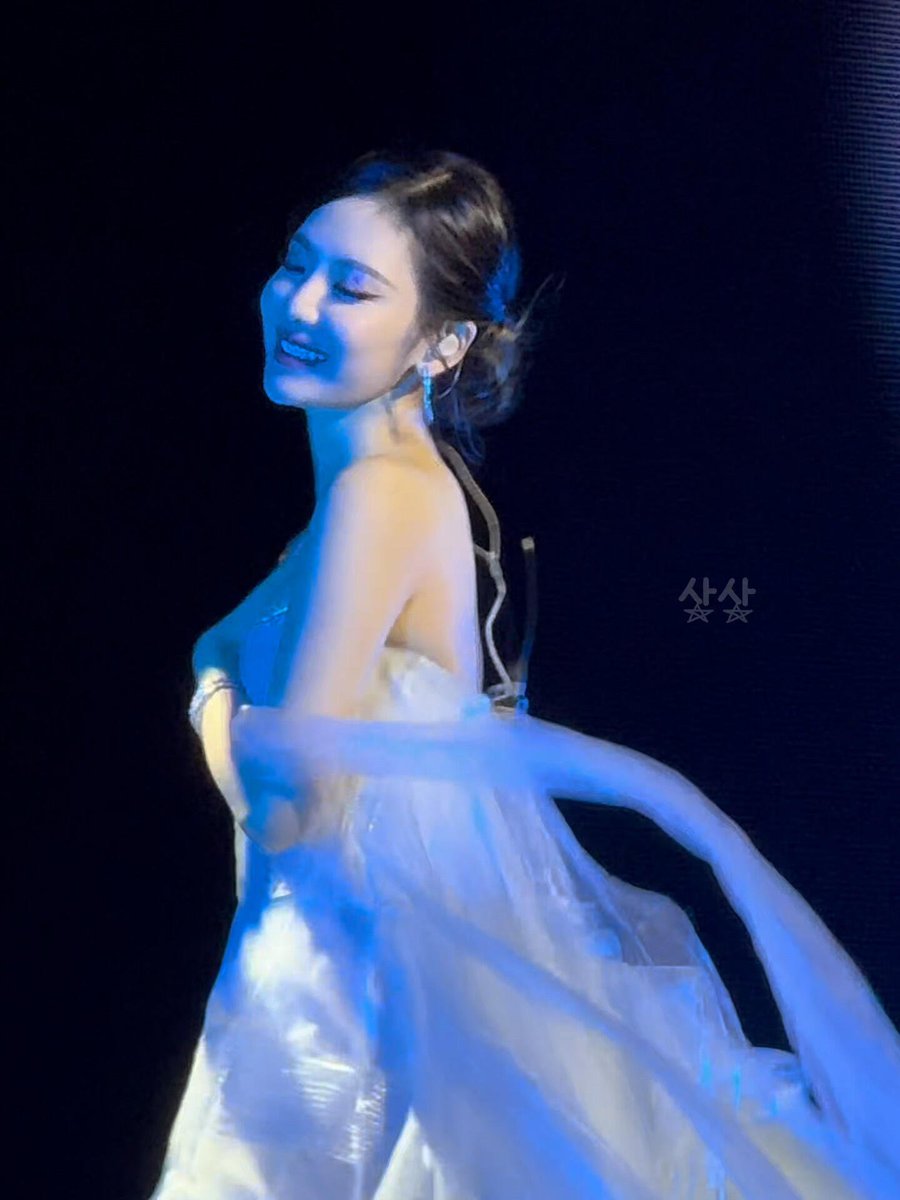 nnglog's tweet photo. princess 👑 https://t.co/zdGXxnTs4V