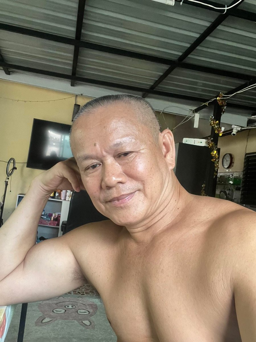 Oldmanarmpit's tweet photo. ลุงทหารหุ่นดี ชอบโชว์รักแร้
#fetisharmpit https://t.co/O4b5ckstub