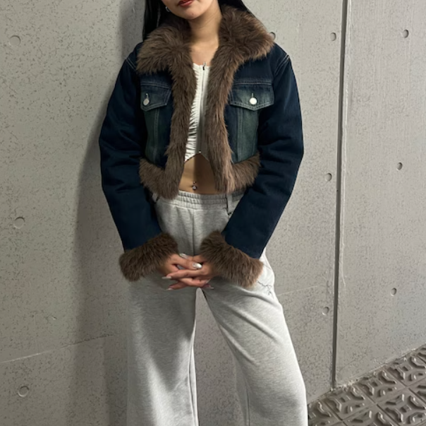 EMODA_STAFF's tweet photo. ファーが可愛いセットアップ❕🩵 https://t.co/b44yxMohOB