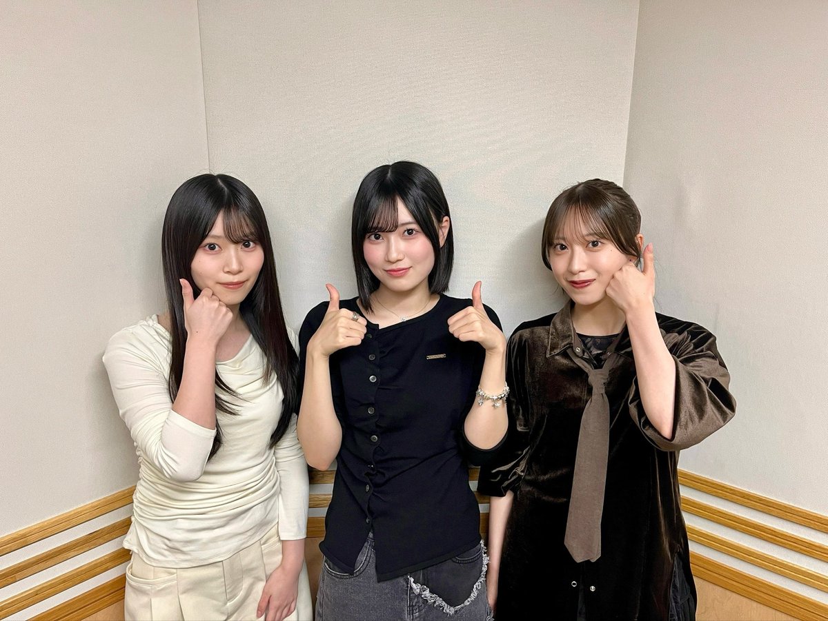 sakurazaka46's tweet photo. 文化放送「櫻坂46の『さ』」をお聴きいただきありがとうございました📻✨

10月からの新MCは　
#的野美青 になります🎯

的野MC初回ゲストには
#村井優 と #山下瞳月 が出演いたしました🐰🐱

「新MC頑張ります！！」by美青

引き続き、「櫻坂46の『さ』」をよろしくお願いいたします😈👼🏻

@sakura_joqr #櫻坂のさ #櫻坂46
https://t.co/rBZfPYktXo