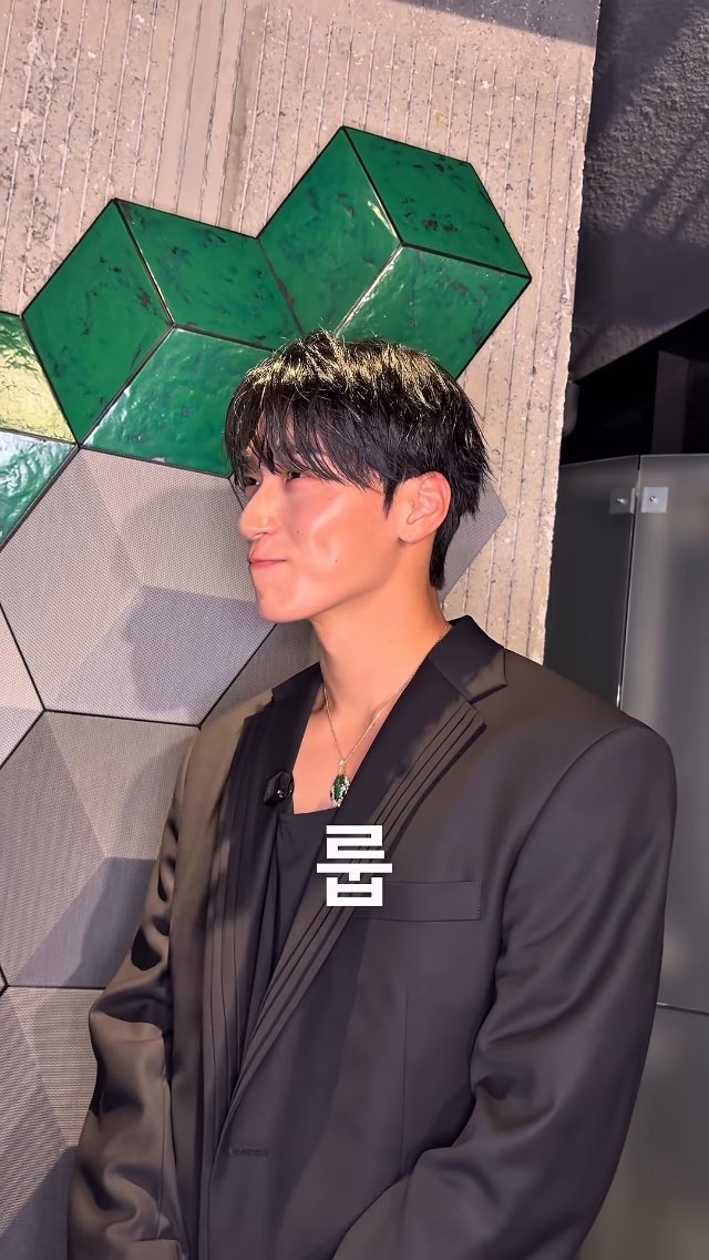 2Fjtf's tweet photo. 耐えてんの可愛すぎる https://t.co/ftf6XfuUAp