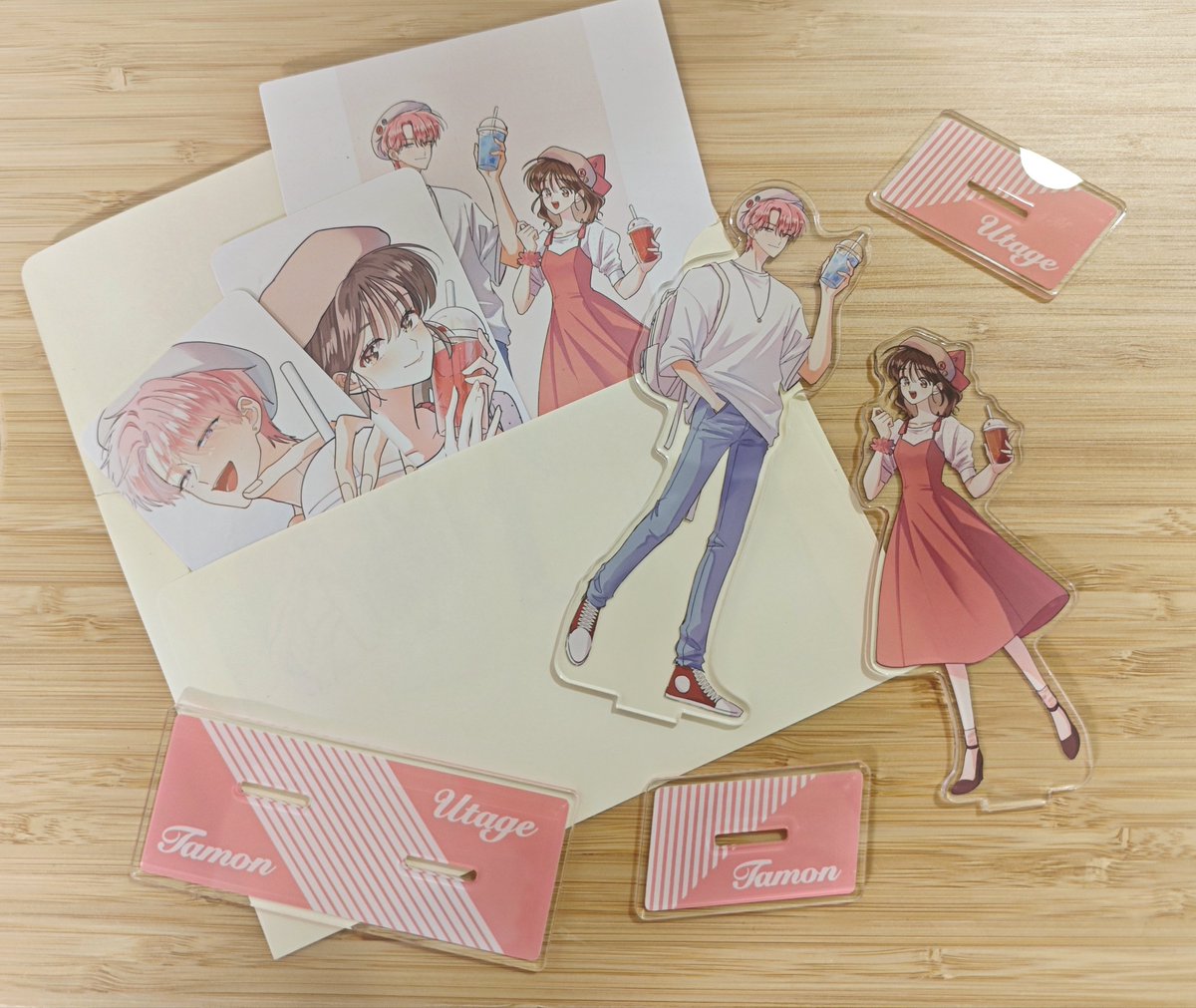 MirDilean's tweet photo. 🎁同人グッズプレゼント企画 第3弾🎁

今回の賞品は―――
「たもうた」の全面印刷アクリルスタンドです〜〜！！🥹💗

🌎参加可能地域：韓国・日本・台湾限定
👤当選人数：3名様

🎁賞品内容
「たもうた」全面印刷アクリルスタンド ×1
ポストカード＆ミニカードセット ×1

📮参加方法
このポストを引用リポストして、
「これから私に描いてほしいもの」や「私に伝えたいこと」など、自由に書いてください！！

⏰締切：10/10 10:00（UTC+8）

そして、もし「欲しい！」と思ってくださる方がたくさんいらっしゃったら……！
ポストカード＆ミニカードセットのみの当選枠を10名様以上追加する予定です！！🥹💕

こちらの追加枠については、台湾から通常郵便で発送可能な国・地域でしたら、どこからでも参加OKです！！
ぜひぜひお気軽にご参加ください〜〜！！！

たくさんのご参加、お待ちしております！！！🥹💗