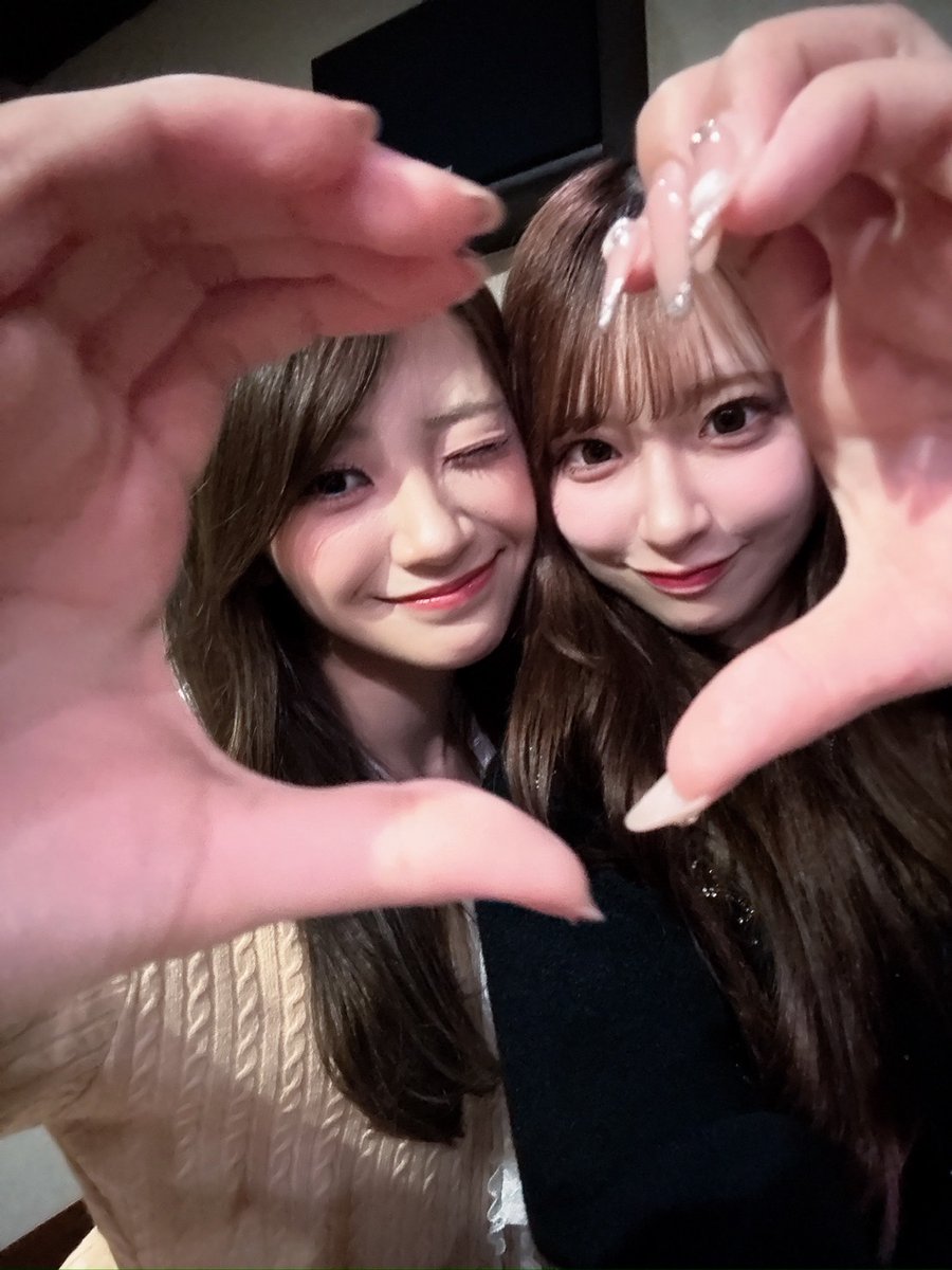 cs_audee's tweet photo. ˗ˏˋ🌜#TOKYOFM で21:30〜オンエア🌛ˎˊ˗
CUTIE STREET♡KAWAII MAKERラジオ
https://t.co/6IGh4RQjLK

今回担当するのは
💚板倉可奈(@kana_cs1111)
🩷桜庭遥花(@haruka_cs0129)

9月から始まったアリーナツアー🎤
今日の放送では、その初日！
横浜アリーナでの公演を2人で振り返り♡

「CUTIE LAND」のコンセプトはもちろん！
憧れの舞台である横浜アリーナへの思いや、
神奈川出身のえみる＆なべちゃんが披露した“あの”お話に、
さっそく届いているきゅーてすとさんからの感想、
そして！今回のツアーで初披露した新曲「#ご褒美しよっ！」もたっぷりお届け♪

きゅーラジへのおたより💌は、こちらから⬇️
https://t.co/Y980A302oB

#CUTIESTREET #큐스토 #큐티스트리트
#きゅーすと #KAWAIIMAKER