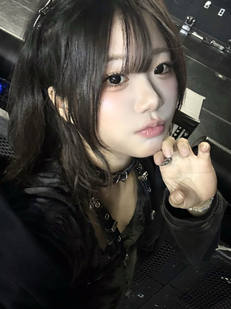 LiaR_Ara's tweet photo. 261004 ｢천체관측 vol.17」

마쳤습니다! 양일 세티 라이브~ 와주셔서 감사합니다! 오늘은 시즈의 리아루 합류 100일! 시즈야 함께해줘서 고마워요 시즈와 함께하는 리아루가 너무너무 좋고 행복해! 언제나 안정형처럼 제 어리광을 받아주는 시즈가 참 조으다😍 앞으로도 언제나 함께야😽❤️

오늘은 사과머리 별핀~ 슬슬 머리가 꽤 많이 자라서 다양한 헤어스타일을 도전할 수 있을 것 같네요🤤 다음 라이브는 화요일 아스트라홀에서 만나자