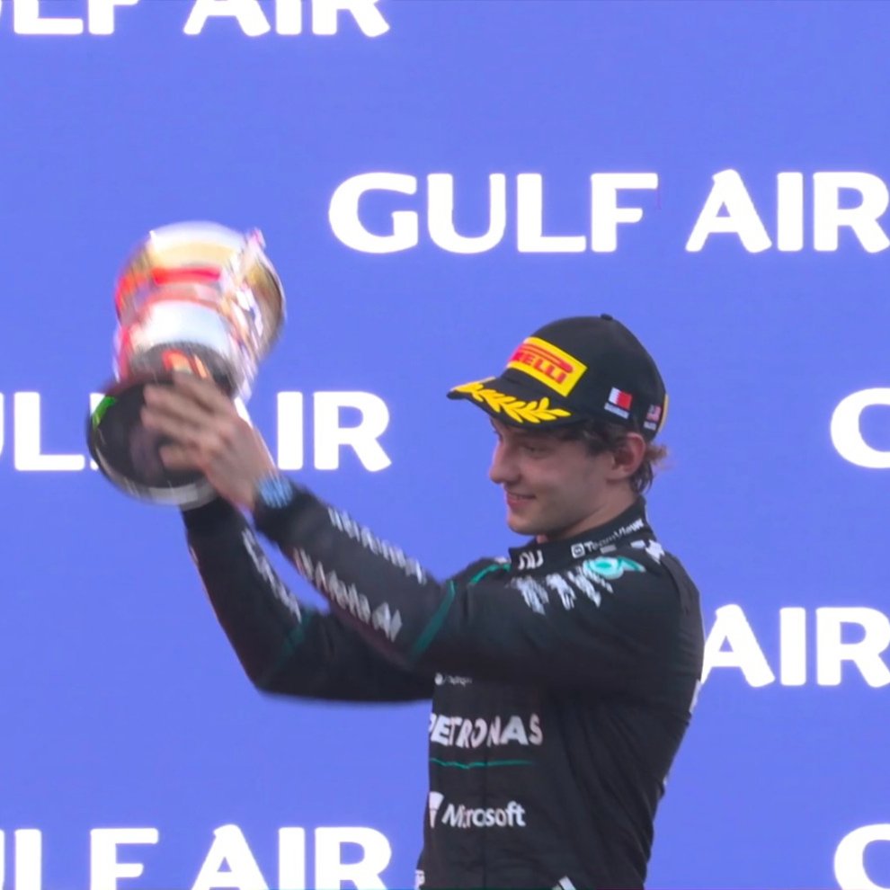 MercedesAMGPCF1's tweet photo. Proud of you, Kimi!🌟

P2 🇲🇾 https://t.co/91AbLaz2KS