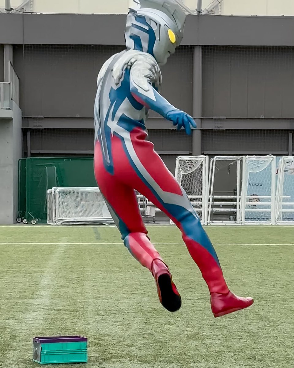 mamimu_623ft's tweet photo. いきなりシュートを披露するゼロ。
サッカーまで上手いのか、ウルトラマンゼロは。

#ウルトラマンゼロ
#ウルトラマラソン
#Jヴィレッジ https://t.co/sfww7MTONE