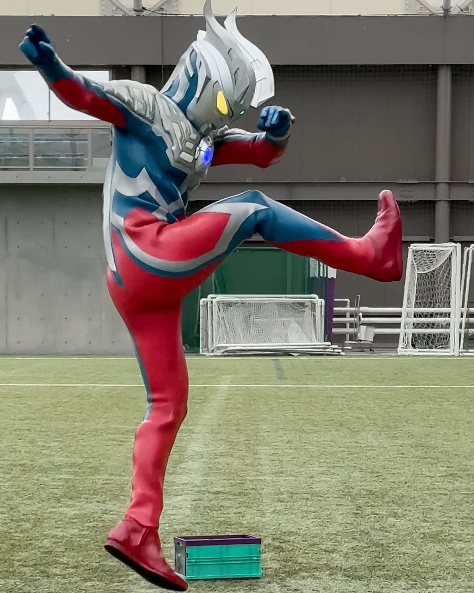 mamimu_623ft's tweet photo. いきなりシュートを披露するゼロ。
サッカーまで上手いのか、ウルトラマンゼロは。

#ウルトラマンゼロ
#ウルトラマラソン
#Jヴィレッジ https://t.co/sfww7MTONE