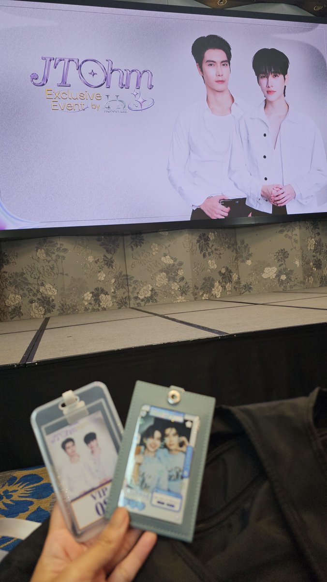 KittyongF_'s tweet photo. Checking in~ 

JTOHM 1ST EVENT X HNL
#JTOhmXHONAHLEE  
#JTOhm #jjaypf #ohmkrit https://t.co/ViL5H8n5F0